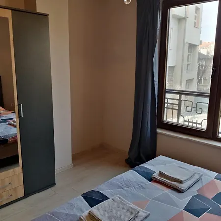 3 стаен идеален център Apartment Varna